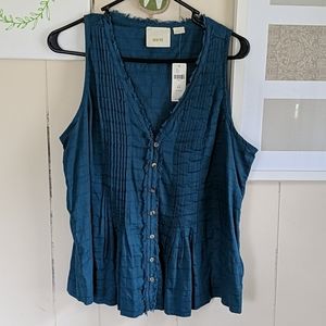 Anthropologie button detail top nwt